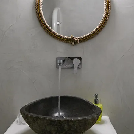 Hotel Vinas Place Center 2*