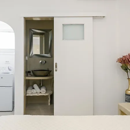 Vinas Place Center Fira (Santorini)