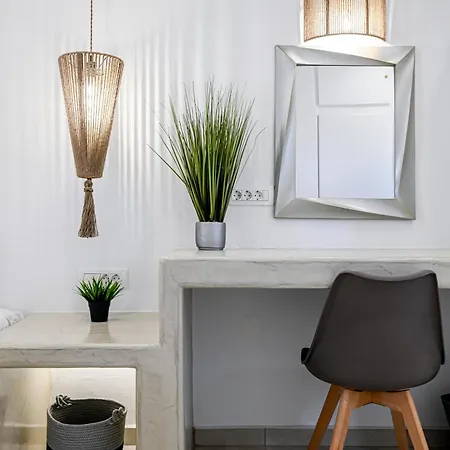 Hotel Vinas Place Center 2*