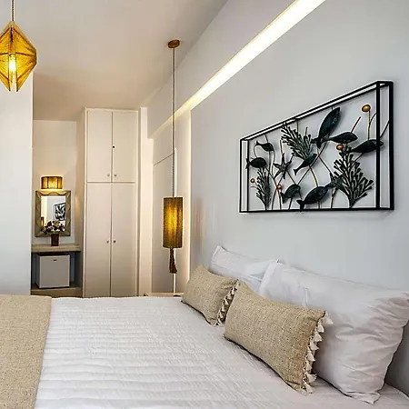 Vinas Place Center