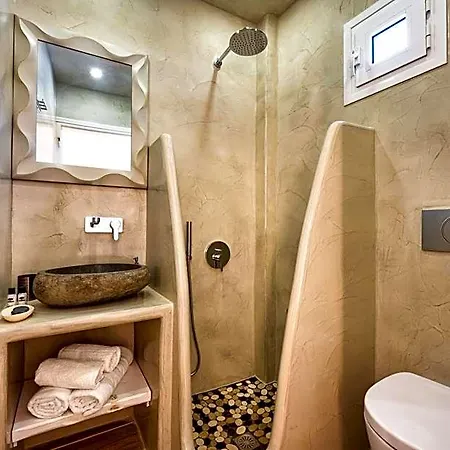 Vinas Place Center Hotel