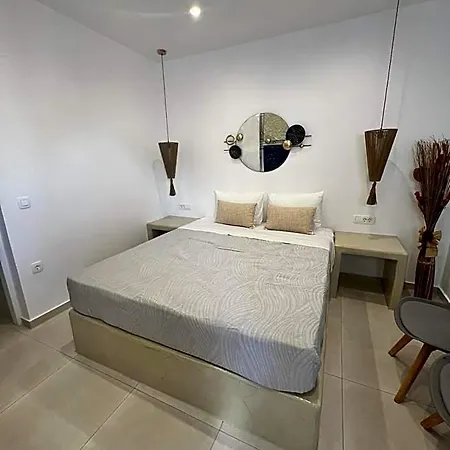 Vinas Place Center 2*