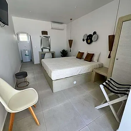 Vinas Place Center Hotel