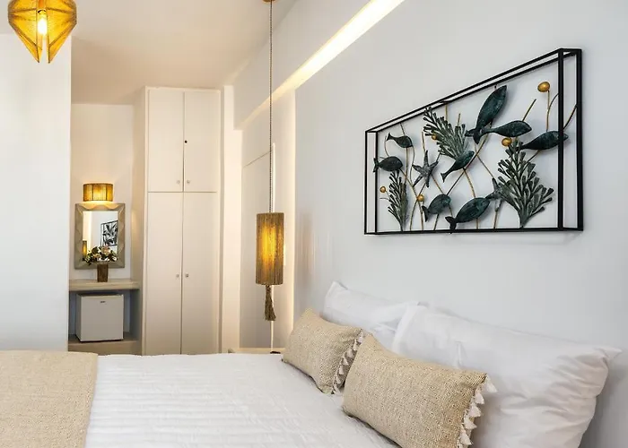 Vinas Place Center 2*