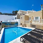 Vinas Place Center 2*