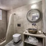 Vinas Place Center